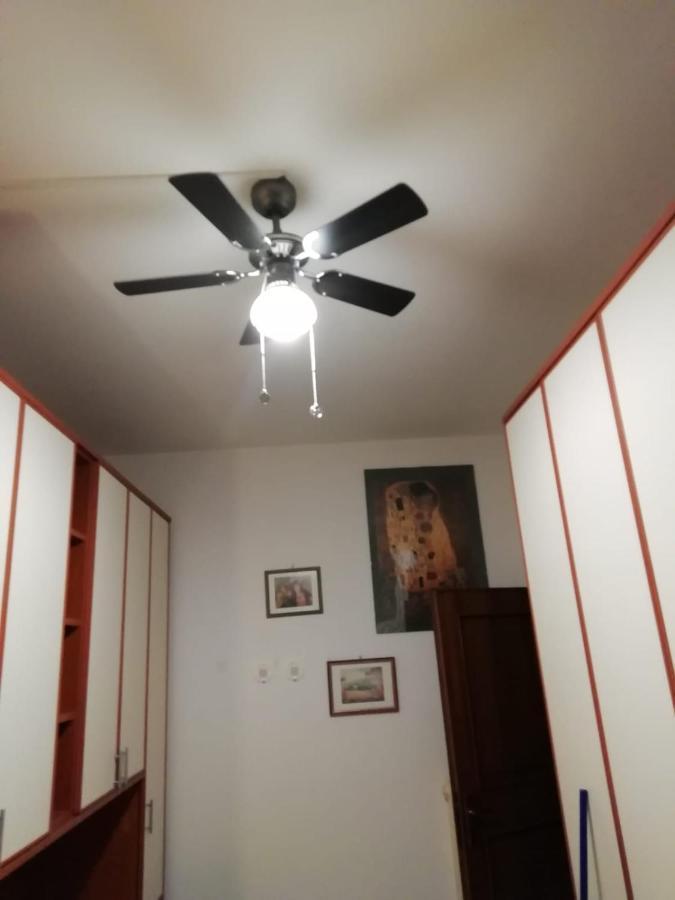 Double Room Da Giulio Рим Екстериор снимка